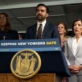 New Yorks borgmästare Mamdani stämmer att blockera $10 000 lärarassistentbonusar

