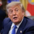 Trump kräver kompensation från Iran medan samtalen om Hormuzsundet fortsätter

