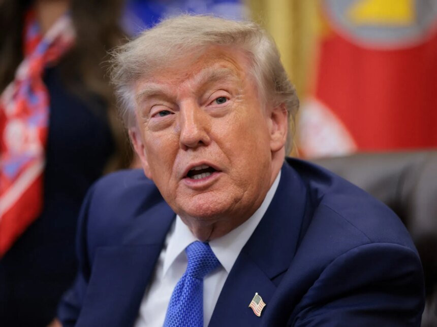 Trump kräver kompensation från Iran medan samtalen om Hormuzsundet fortsätter

