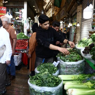 Vad du kan förvänta dig när Iran bereder sig på nya amerikanska ekonomiska åtgärder mitt i krig

