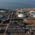 Asien ser ut att lagra olja, gas närmare hemmet efter krisen i Hormuzsundet

