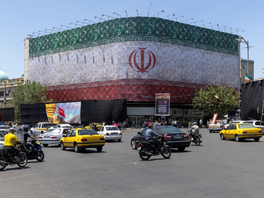 En oöverkomlig bilmarknad belyser Irans levnadskostnadskris

