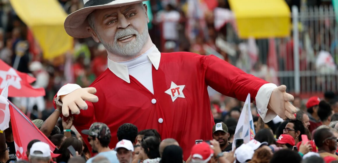 Val i Brasilien: Lula och Flavio Bolsonaro lika i de senaste mätningarna

