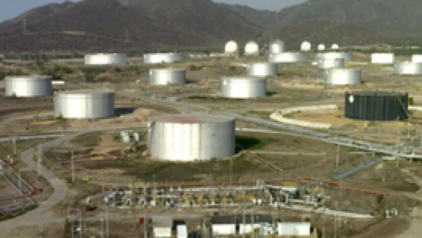 Den amerikanska oljejätten Chevron ska utöka verksamheten i Venezuela Den amerikanska oljejätten Chevron ska utöka verksamheten i Venezuela