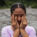 Foton: Överlevande översvämningar i Nepal hittar få spår av tidigare liv | Nyheter om översvämningar
