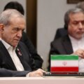 Irans president Pezeshkian kräver enighet när USA ökar det ekonomiska trycket

