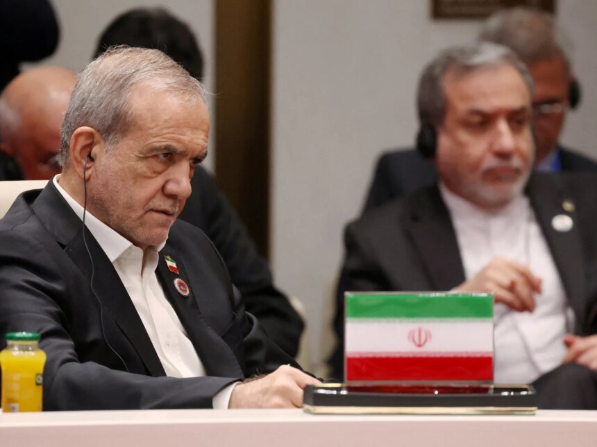 Irans president Pezeshkian kräver enighet när USA ökar det ekonomiska trycket

