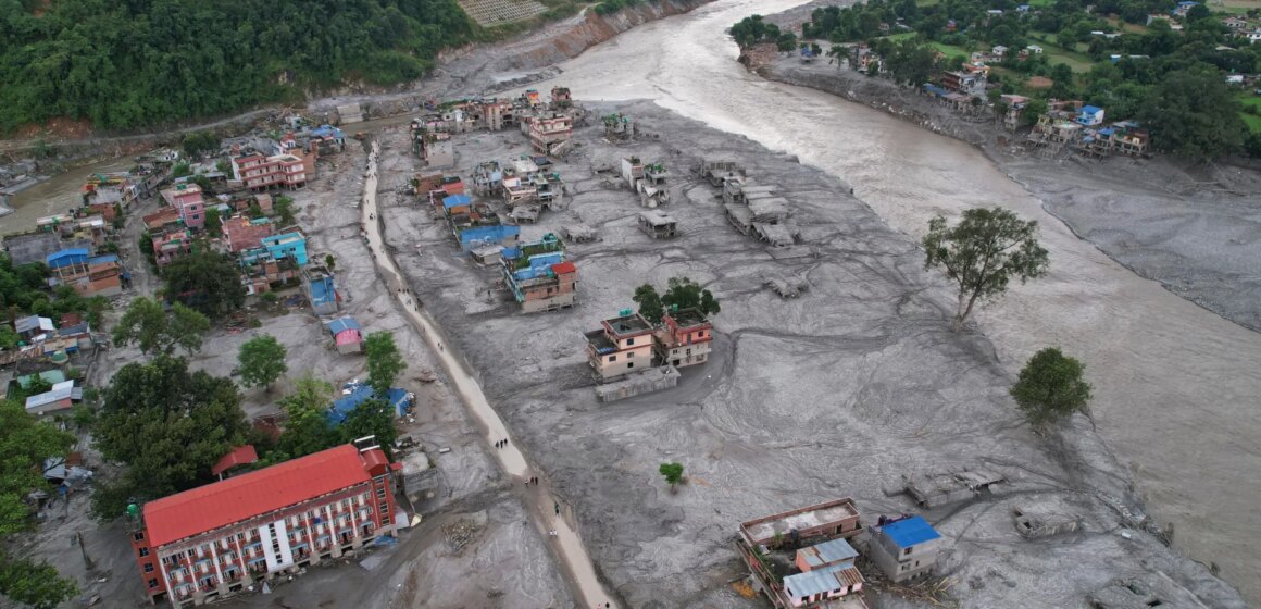 Klimatförändringarna hade stor roll i att utlösa översvämningar i Nepal, Klimatförändringarna hade stor roll i att utlösa översvämningar i Nepal, säger forskare