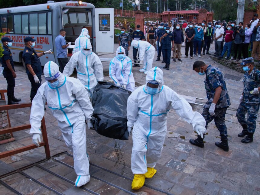 Översvämningar i Nepal: Hur DNA-identifiering av kroppar fungerar

