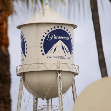 Paramount gör upp med amerikanska delstater i steg mot en Paramount gör upp med amerikanska delstater i steg mot en sammanslagning med Warner Bros