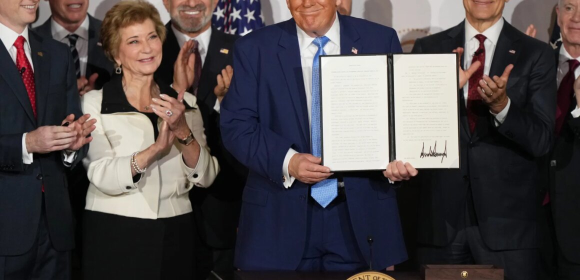 Trump avslöjar ny sajt för att förenkla tillgången till statliga tjänster

