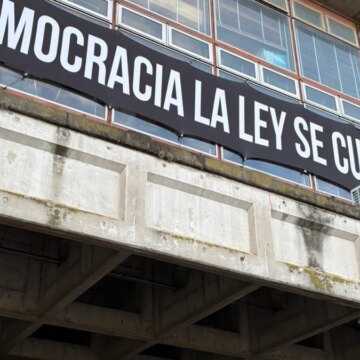Argentinska studenter protesterar på campus över Mileis åtstramningar

