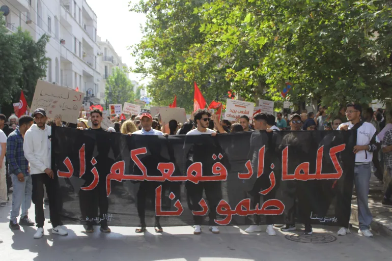 Tunisiens ekonomiska kris underblåser växande frustration över arbetslöshet, stigande levnadskostnader och bleknande förhoppningar om en bättre framtid [Bladet]