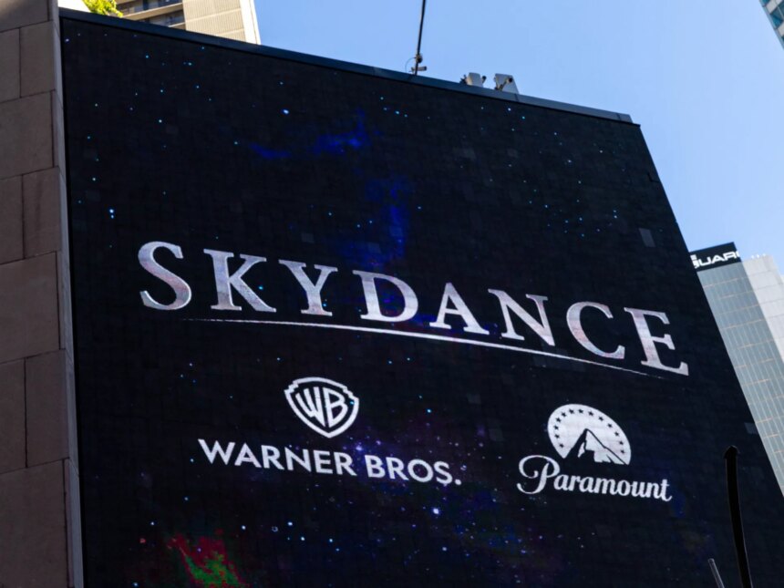 CNN, CBS News nu under ett tak när fusionen mellan Paramount och Warner Bros avslutas

