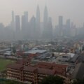 Malaysia stänger skolor eftersom dis från indonesiska bränder kväver Sydostasien

