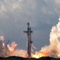 SpaceX:s showpiece Starship-raket når omloppsbana för första gången


