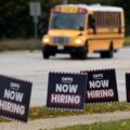 Stigande kostnader och snäva budgetar anstränger amerikaner inför mellanårsval

