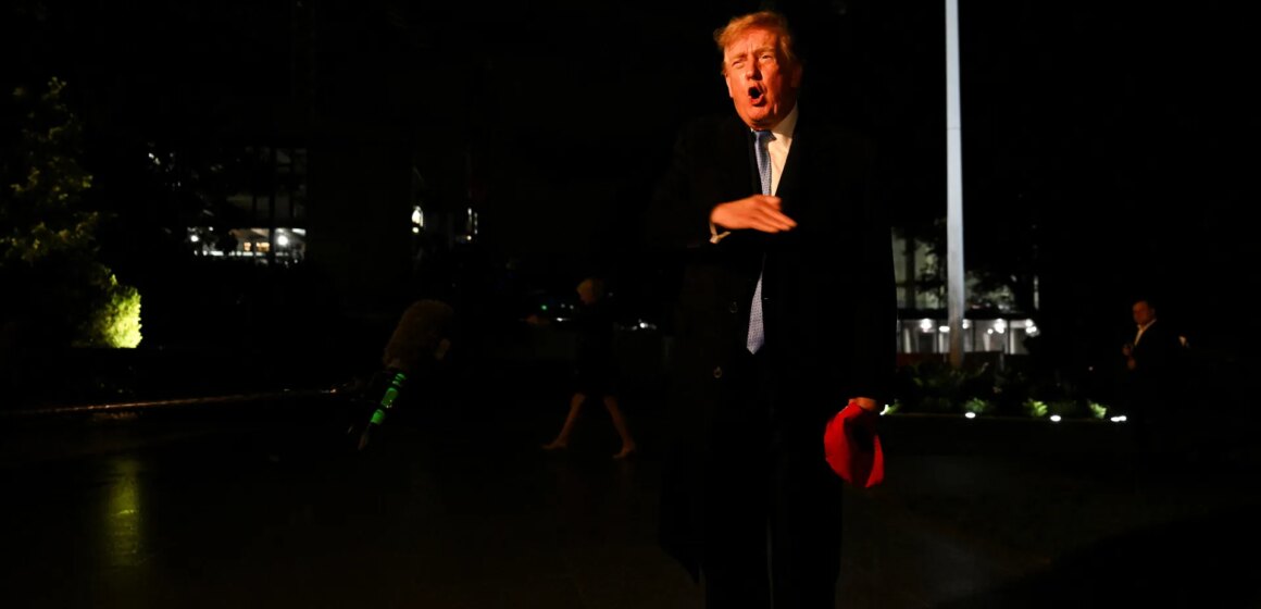 Trump tillkännager stålverksprojekt på 15 miljarder dollar i Iowa innan Trump tillkännager stålverksprojekt på 15 miljarder dollar i Iowa innan USA:s mellanårsperiod